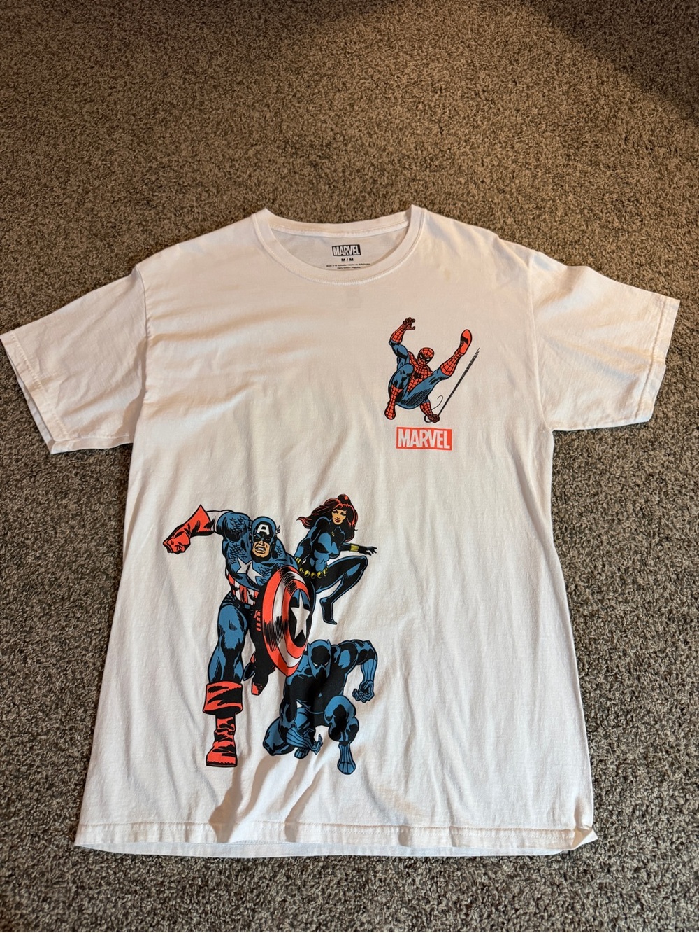 Men’s med Marvel tee